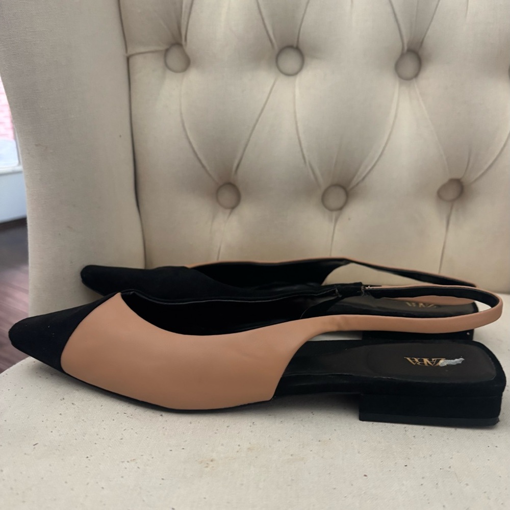 Zara Elegant Black and Tan flats mules WORN ONCE